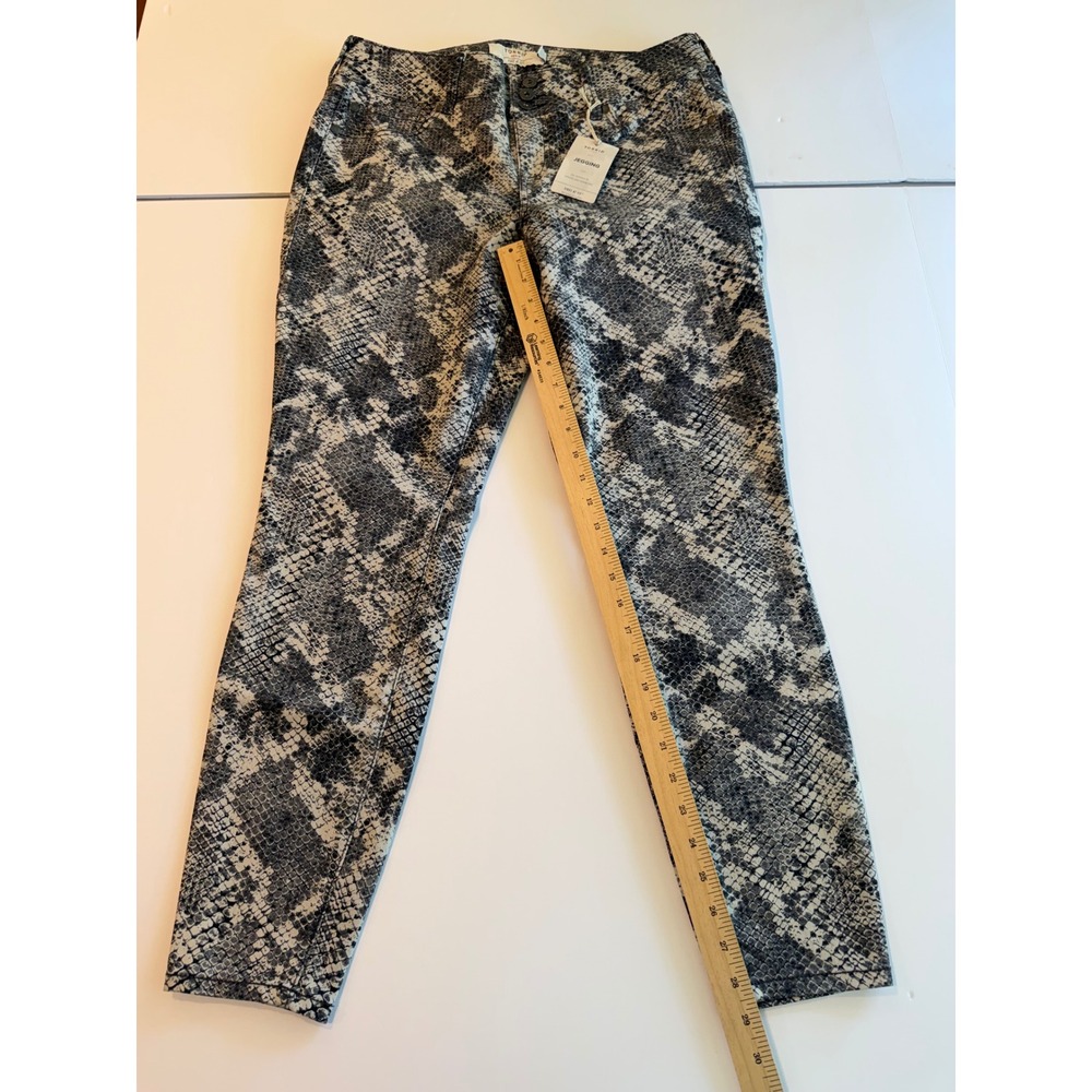 Torrid Denim First At Fit Jegging Snakeskin Print Black Skinny Pants 16R NEW - Picture 2 of 7